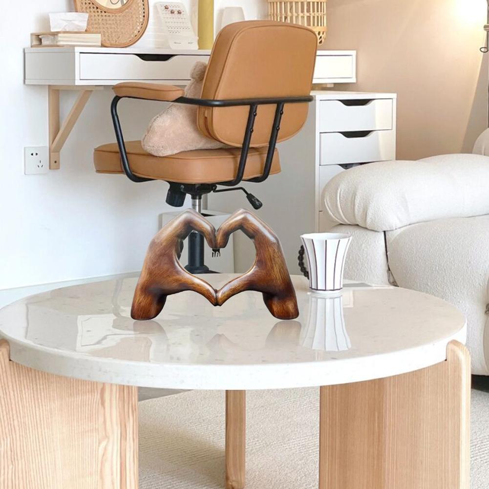 Resin Craft Decor Love Hand Gesture Statues Resin Love Sign Heart Shape Gesture Statue Modern Art Sculpture Ideal for Home Decor