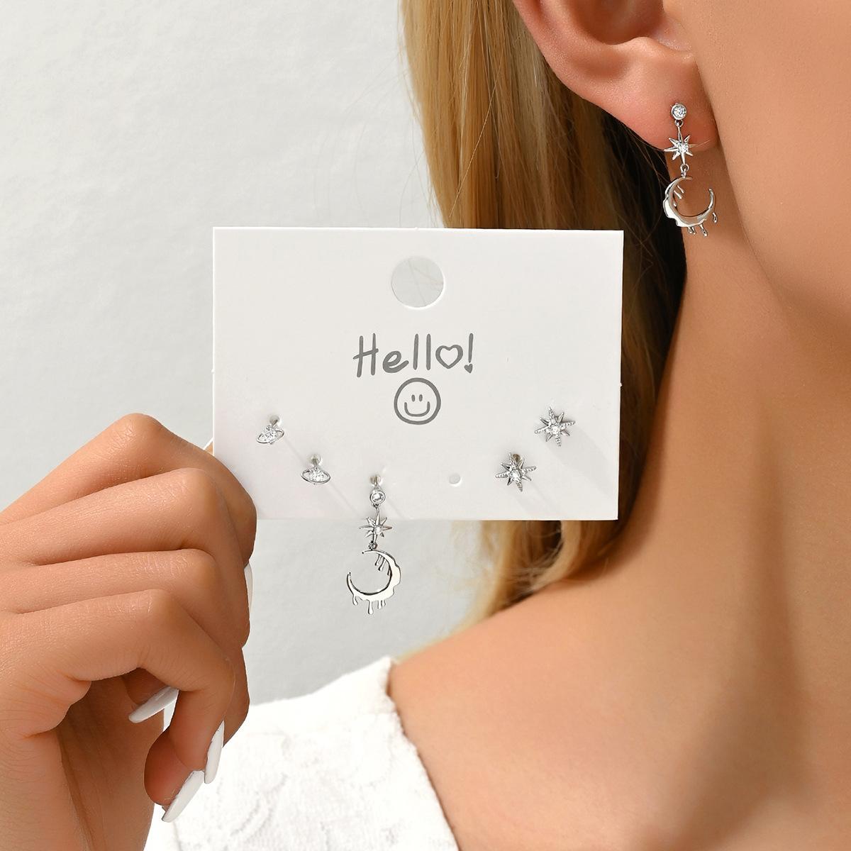 

Simple, small, fresh and sweet Mori earrings, earrings, star-shaped curved hook inlaid with zircon design stud earrings set wholesale