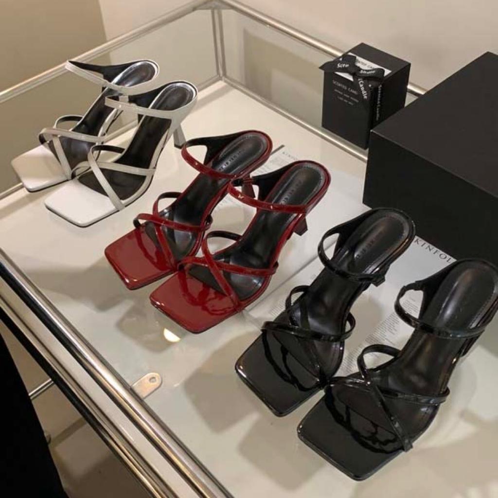 Große Größe Temperament dünner Absatz Ein-Wort coole Hausschuhe quadratisch erstes Jahr neu Sommer Mode Römisch hoher Absatz coole Hausschuhe