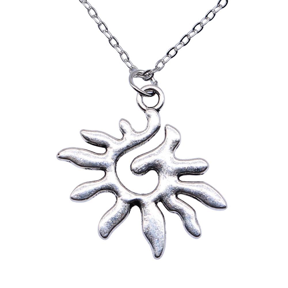 Hollow Star Moon Pendant Necklace Minimalist Geometric Jewelry 40cm Short Chain