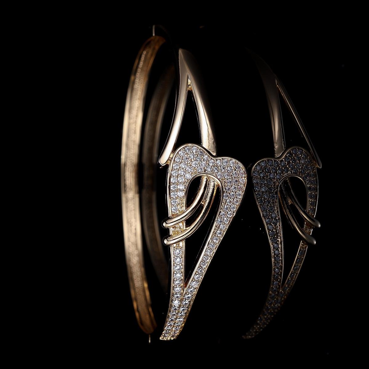 Full-mouthed Women s Light Luxury Fashion Simple Zircon Temperament Versatile Style Bracelet 17CM