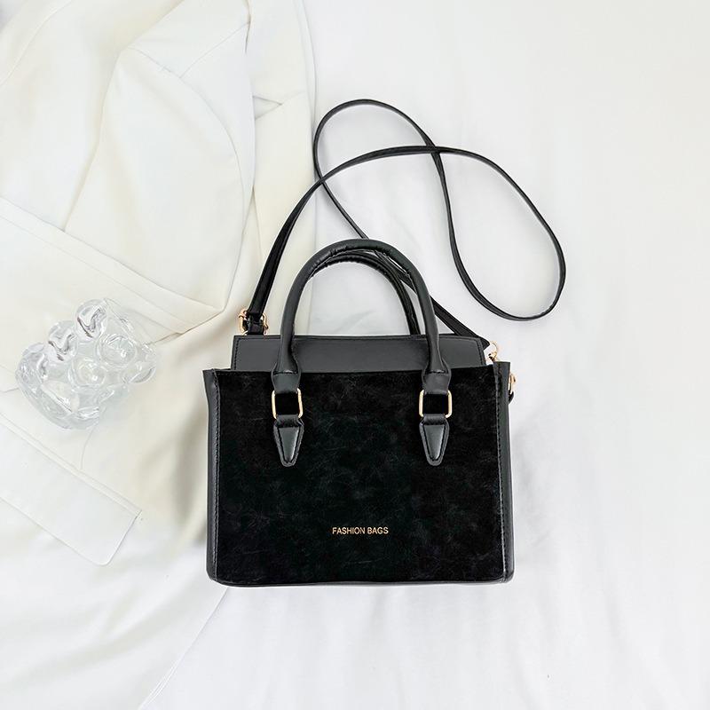 

New simple large-capacity texture niche design shoulder bag fashionable and elegant oblique span bag atmospheric women s bag tide