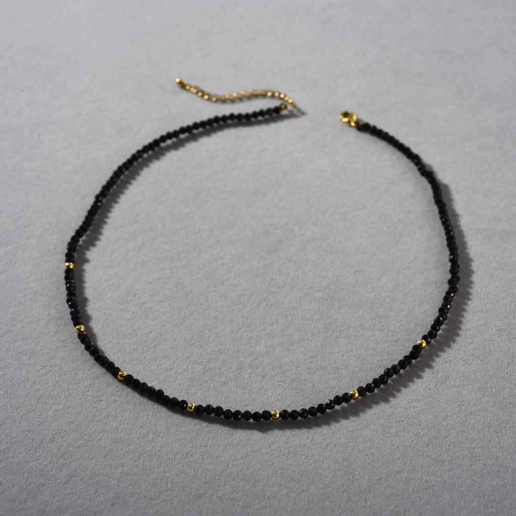 French Retro Fashionable Sweet Cool Wind Black Spinel Beaded Copper Plated 18K Real Gold Collarbone Chain Niche Temperament Necklace