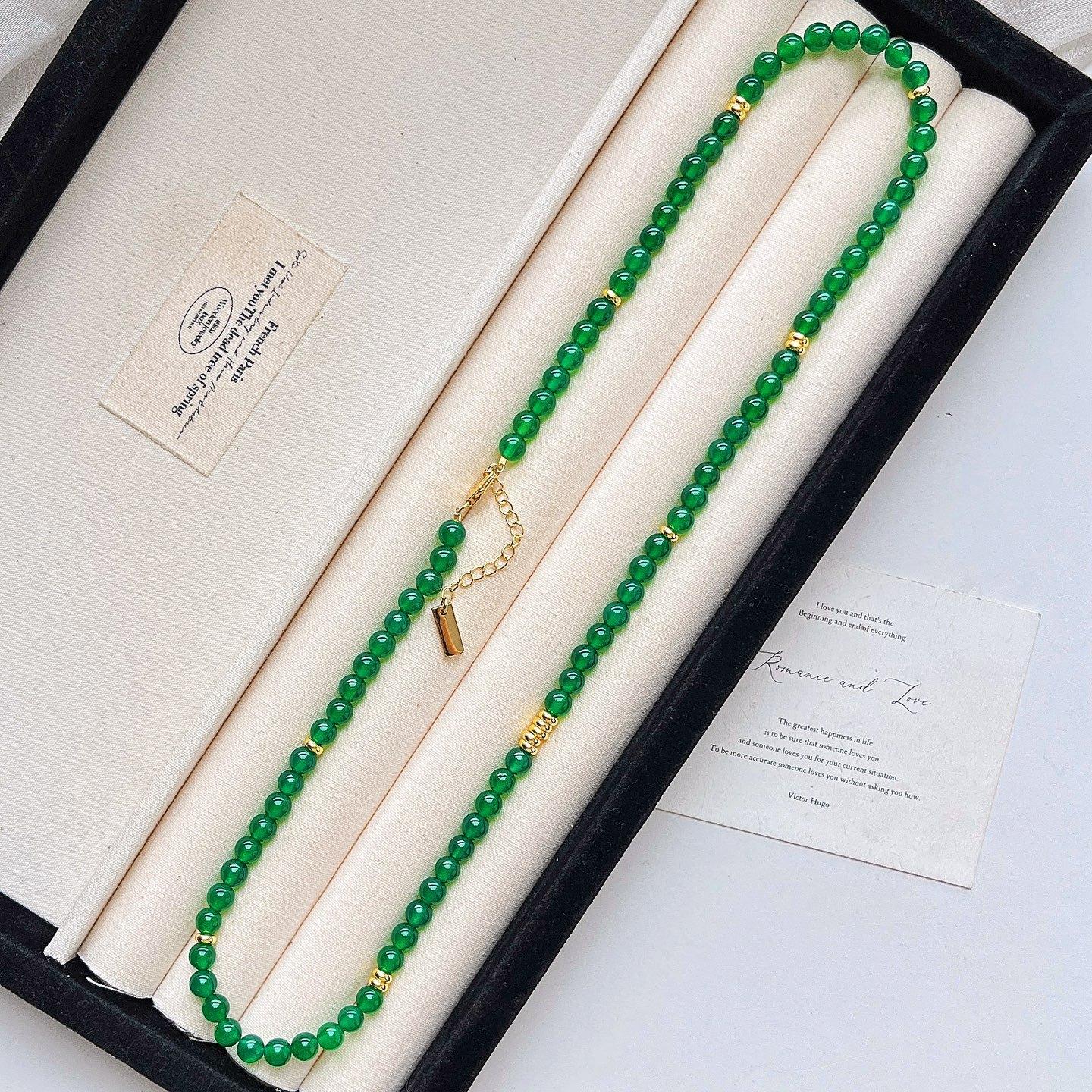 

Vintage High Quality Strong Light Artificial Crystal Natural Chalcedony Necklace Necklace Sweater Chain