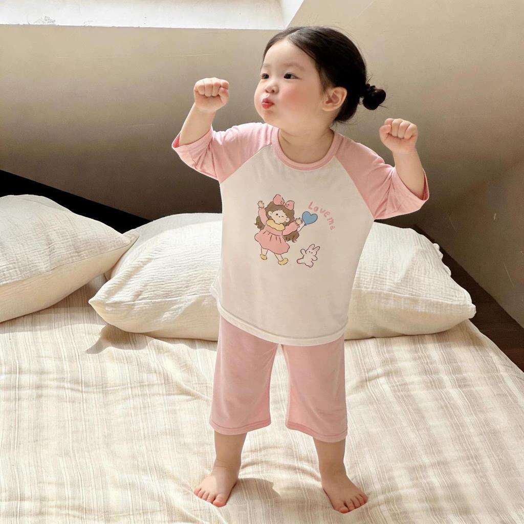 Sommer-Schlafanzug-Set mit Sieben-Ärmeln aus Eis-Seide für Kinder – Süße Loungewear für Jungen & Mädchen
