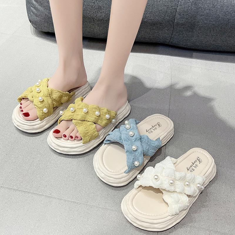 Slippers women's summer new outer wear trend fashion versatile platform beach one-word sandals tide