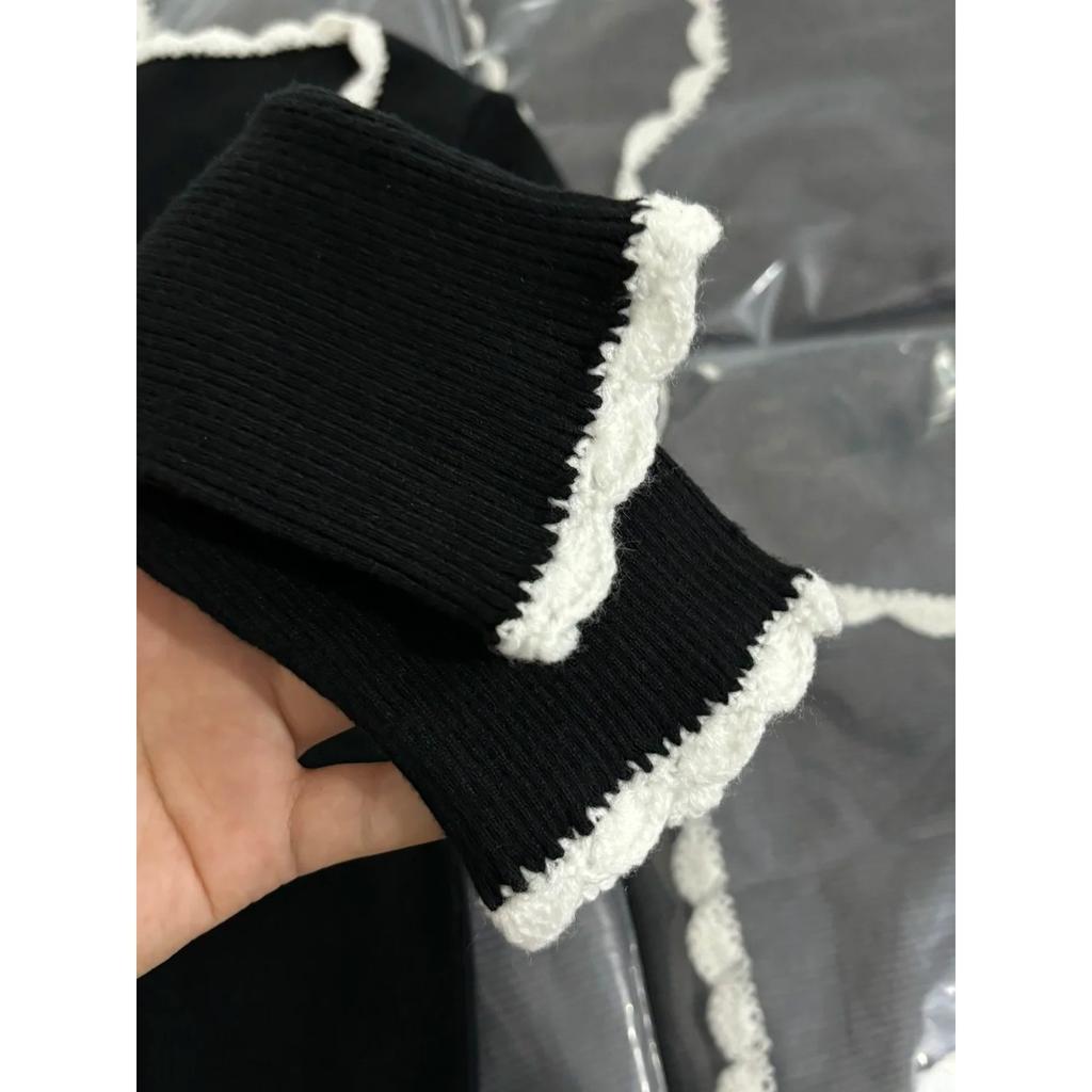 Lace Contrast Low Neck Slim Bottom Top Women's Autumn and Winter Sweet Spice Girl with Skinny Knitted Sweater Sweater