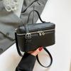 2025 New Korean Simple Portable Small Square Bag Fashion Temperament Messenger Women's Bag Beautiful Messenger Bag