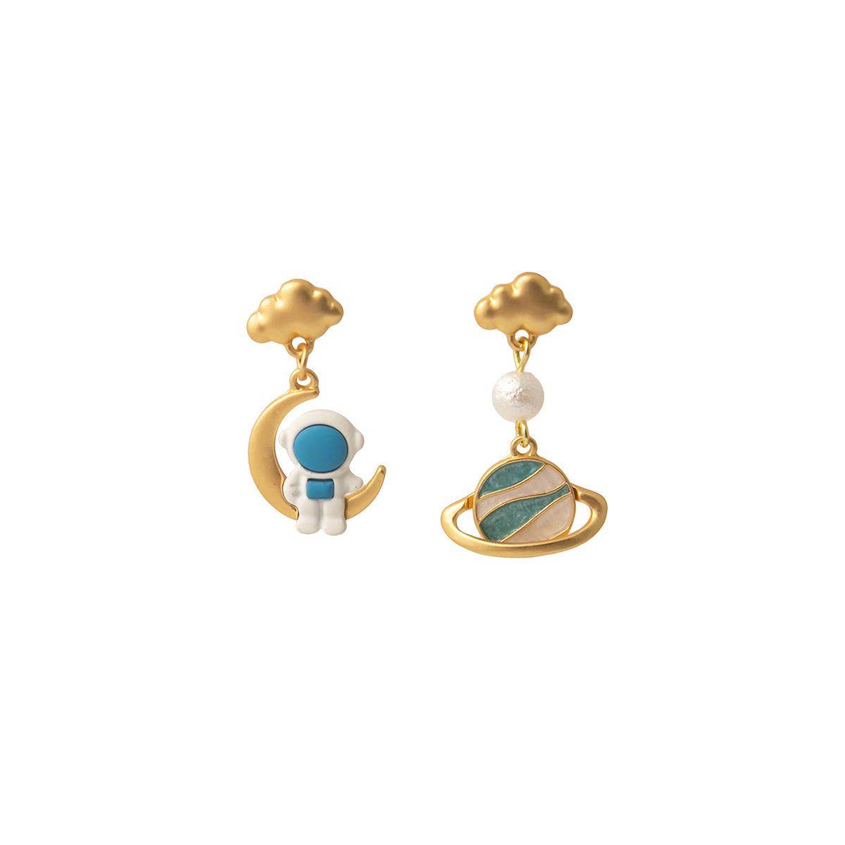 Day Kawaii Sweet Cute Wind Cartoon Stud Earrings Simple Pendant Astronaut Planet Earrings