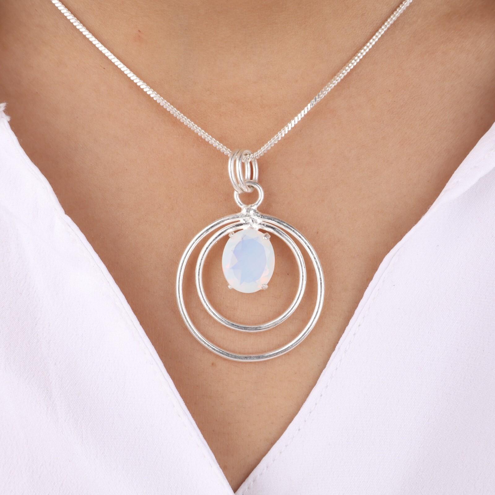 

Изящный кулон с молочным опалом из серебра 925 пробы для свадебного подарка PP-61-20