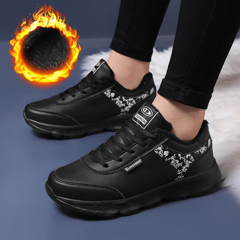 The new models in the shoes are soft-soled sports, spring and autumn models are not tired of feet in summer