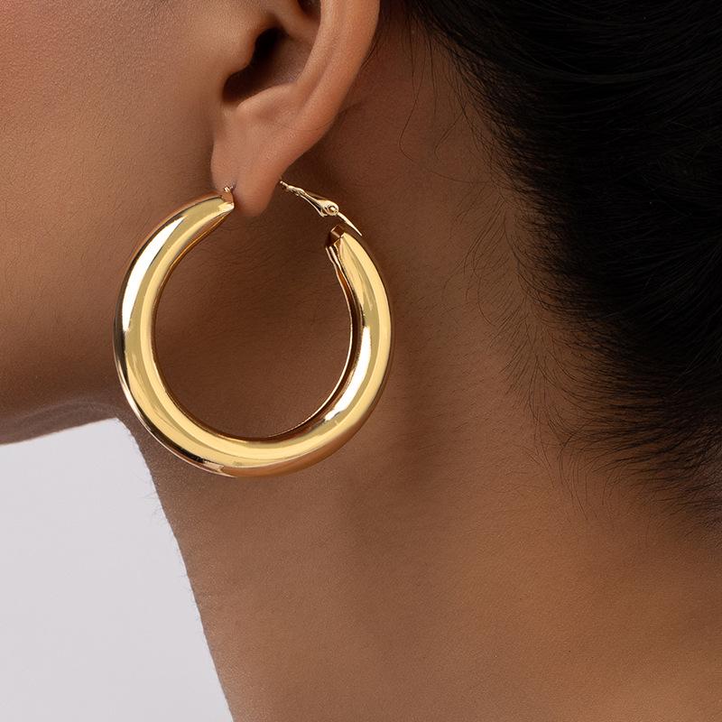 Korean Dongdaemun Geometric Circle Earrings: Retro French Style for Women