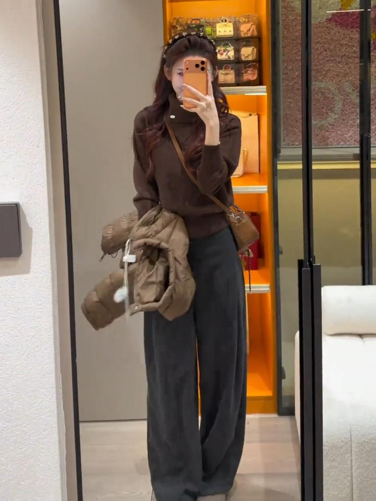 High intelligence soft waxy irregular flanged knitted sweater women's autumn and winter new temperament turtleneck bottoming shirt niche top