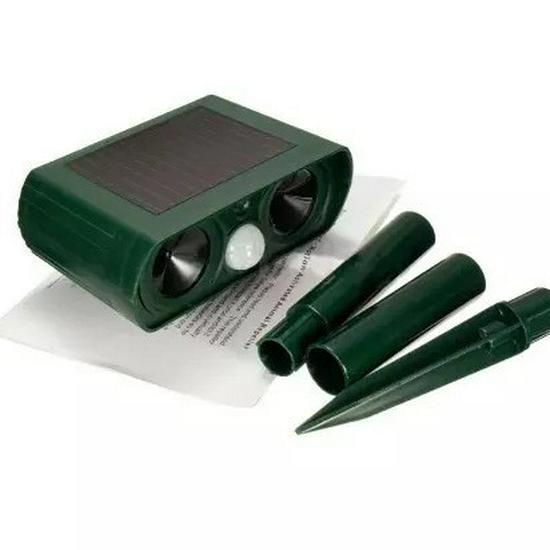 In-stock Multi-Functional Solar Ultrasonic Animal Repeller: Effective for Rats, Birds, Cats, and Dogs