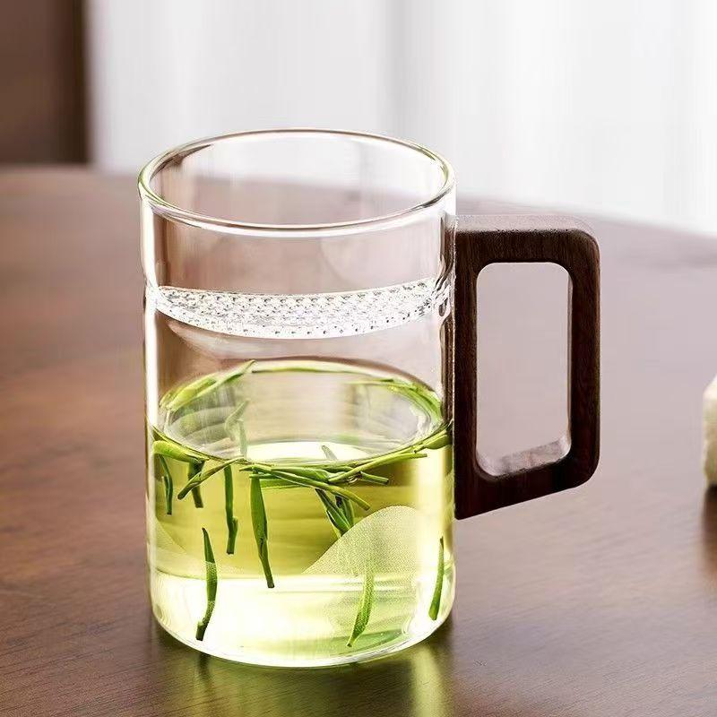 

Walnut handle crescent tea filter office tea cup borosilicate glass tea separation filter single layer cup 401-500ml