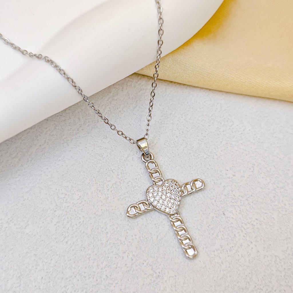 Women's Gold-Plated Copper Necklace: Luxury Fu Lu Pendant Clavicle Chain - Versatile Fashion Accessory