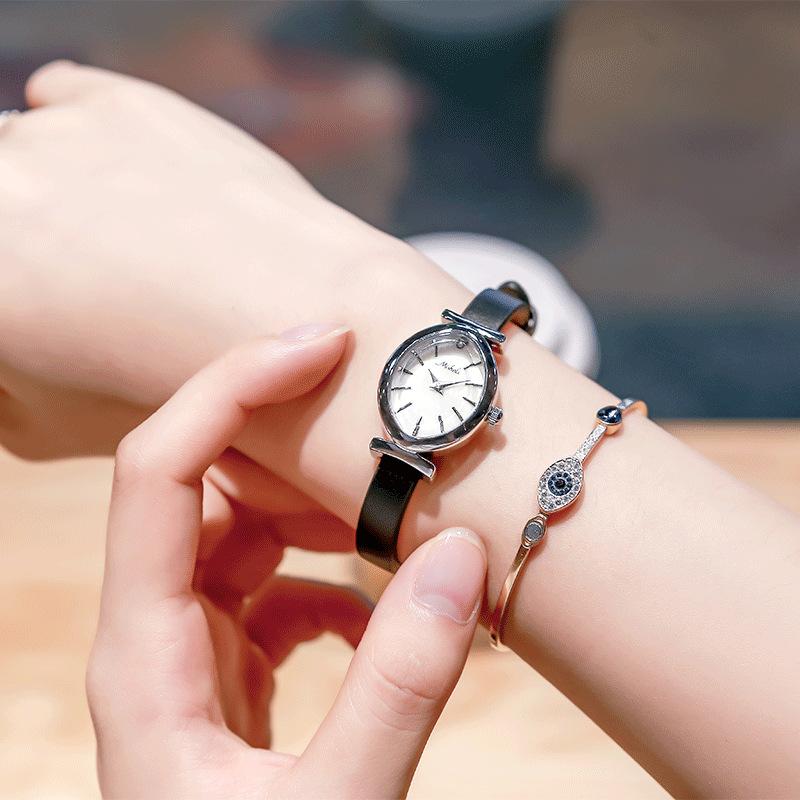 Retro Simple Versatile White Horse Eye Dial Vintage Stylish Personality Women Antique Quartz Watch Ladies
