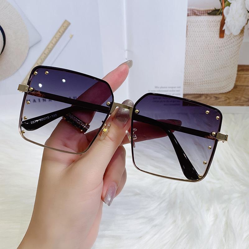 Gradient Cut-Edge Large Frame Women's Fashion Sunglasses - Slimming & Stylish Street Style