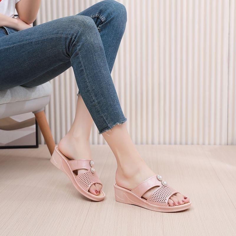 Women's Slippers for Summer Outdoor Wear Thick Soled Home Anti Slip Slippers Cool Slippers Wear-resistant