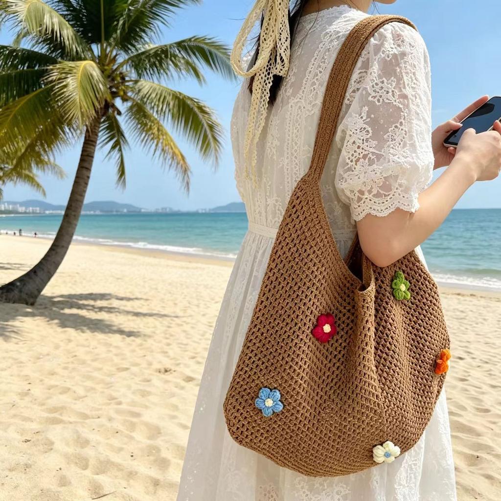 Hollow Hand-woven Bag Women's Leisure Large-capacity Straw Bag Seaside Vacation Shoulder Beach Bag Knitted Tote Bag