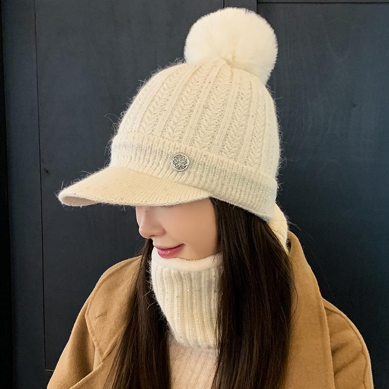 Wool Hat Female Autumn and Winter Winter Knit Beanie Hat with Pom Pom and Ear Flaps, Outdoor Warm Ear Protection Cap