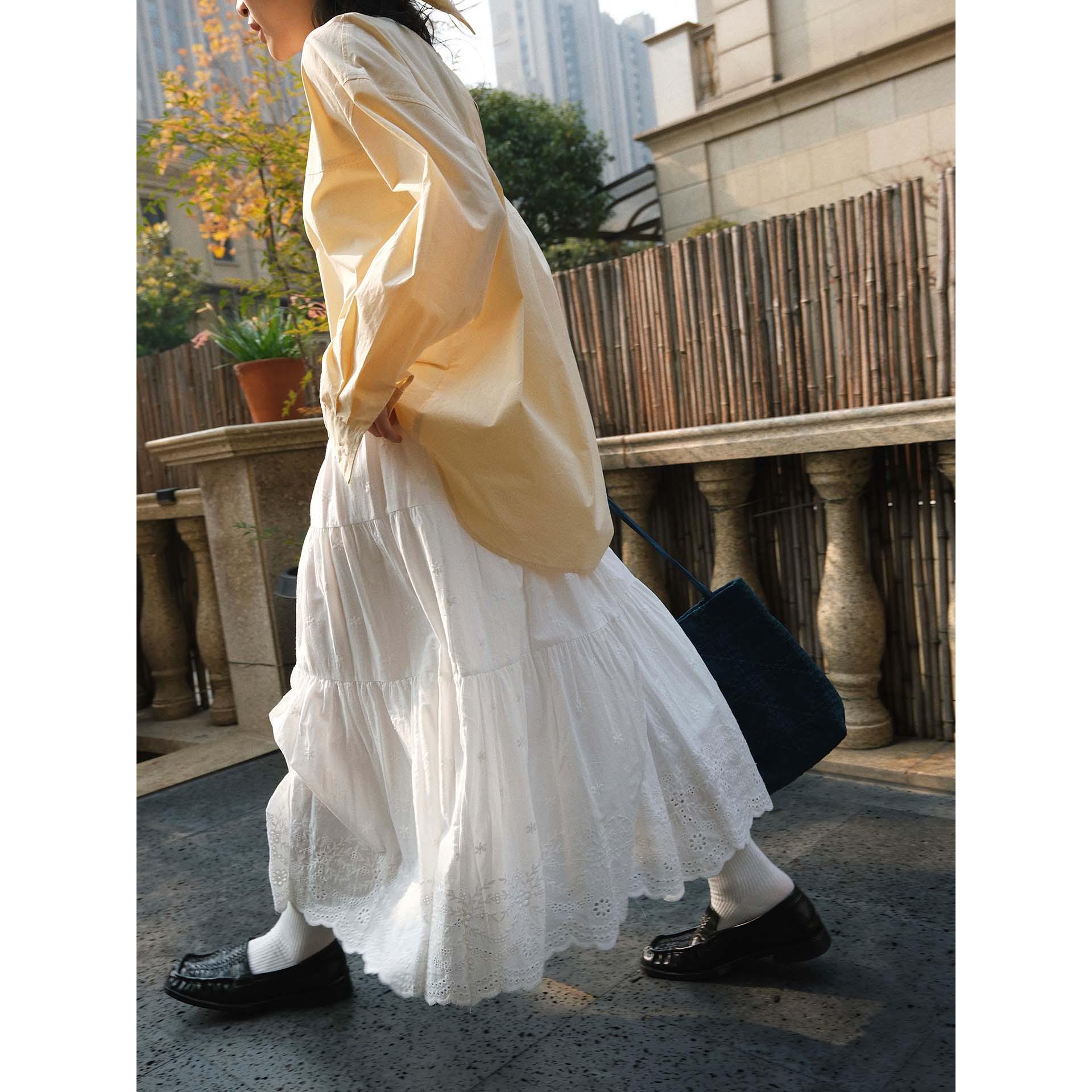 

Spring French Bohemian Floral Midi Skirt: Romantic Style with Hollow Out and Elastic Waist One Size белый