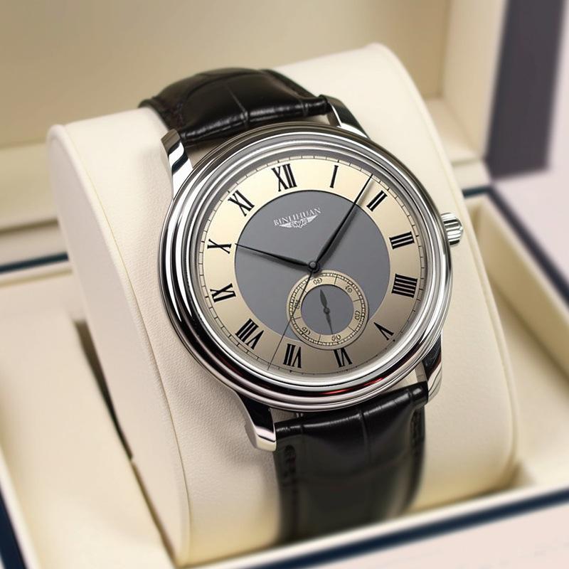 

Simple and Stylish Men s Quartz Watch