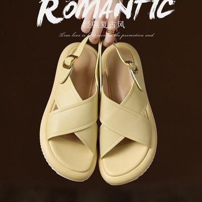 2024 Sommer Nye Flate Sandaler Sklisikre Komfortable Myksålede Fritidssandaler Åpen Tå Kryss Romerske Sandaler Zapatos De Mujer