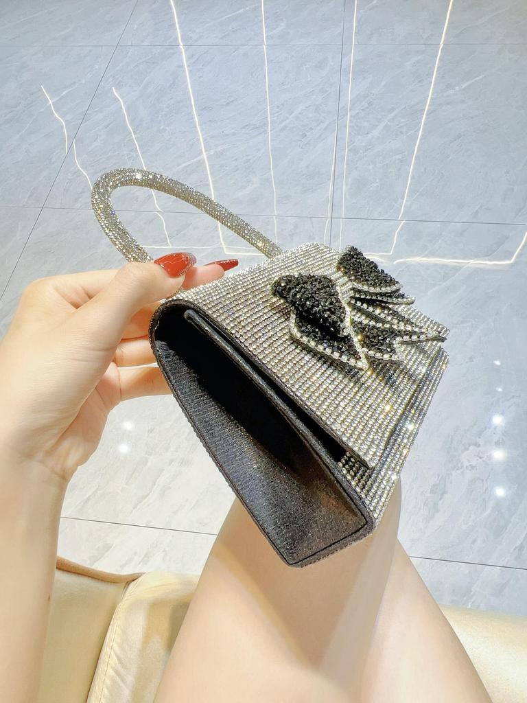 Elegant European & American Luxury Diamond Bow Evening Handbag