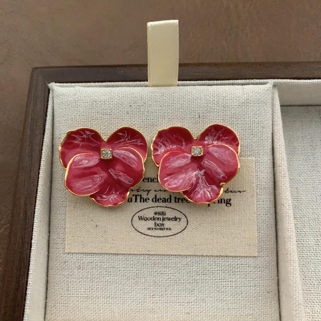 Burgundy Petal Stud Earrings Three-Dimensional Luxury Art High-End Sense Elegant Romance Exquisite Autumn And Winter Festival Earrings Women