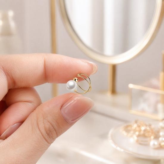 1 Pair Clip Earrings for Women, Simple Round Faux Pearl Earrings, Non Pierced Ear Clips for Dating Banquet Dance