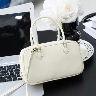 2025 Simple Elegant Genuine Leather Handheld Pillow Bag for Women High-End Commuting Casual Feather Bag Boston Small Square Bag