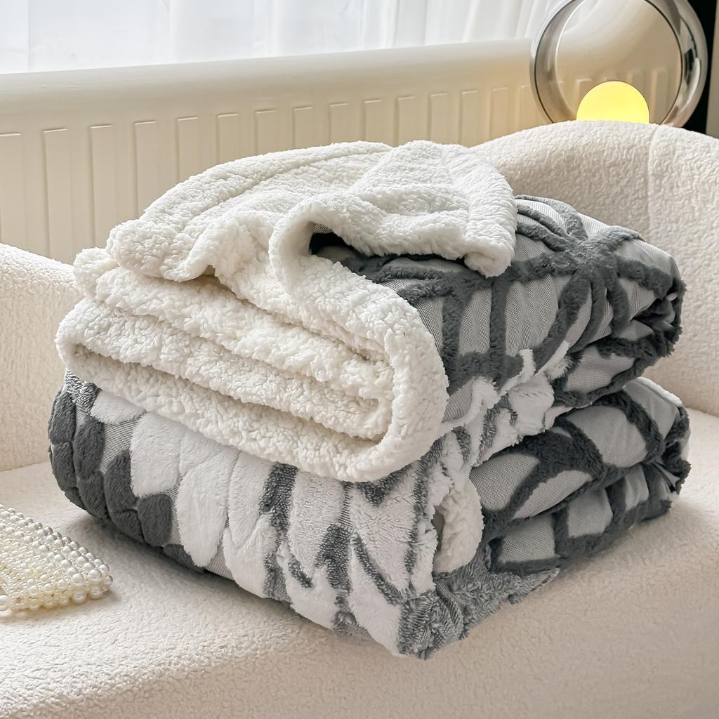 New thickened lamb fleece blanket, jacquard yarn-dyed, double-layer fleece blanket, cationic multi-functional small blanket