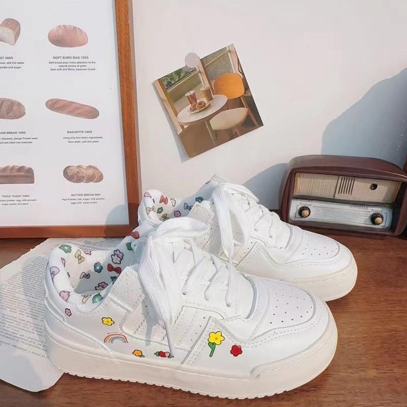 

Студенческие милые сладкие с принтом маленькие белые туфли женские 2025 весна новые низкие универсальные спортивные парусиновые туфли 40 белый