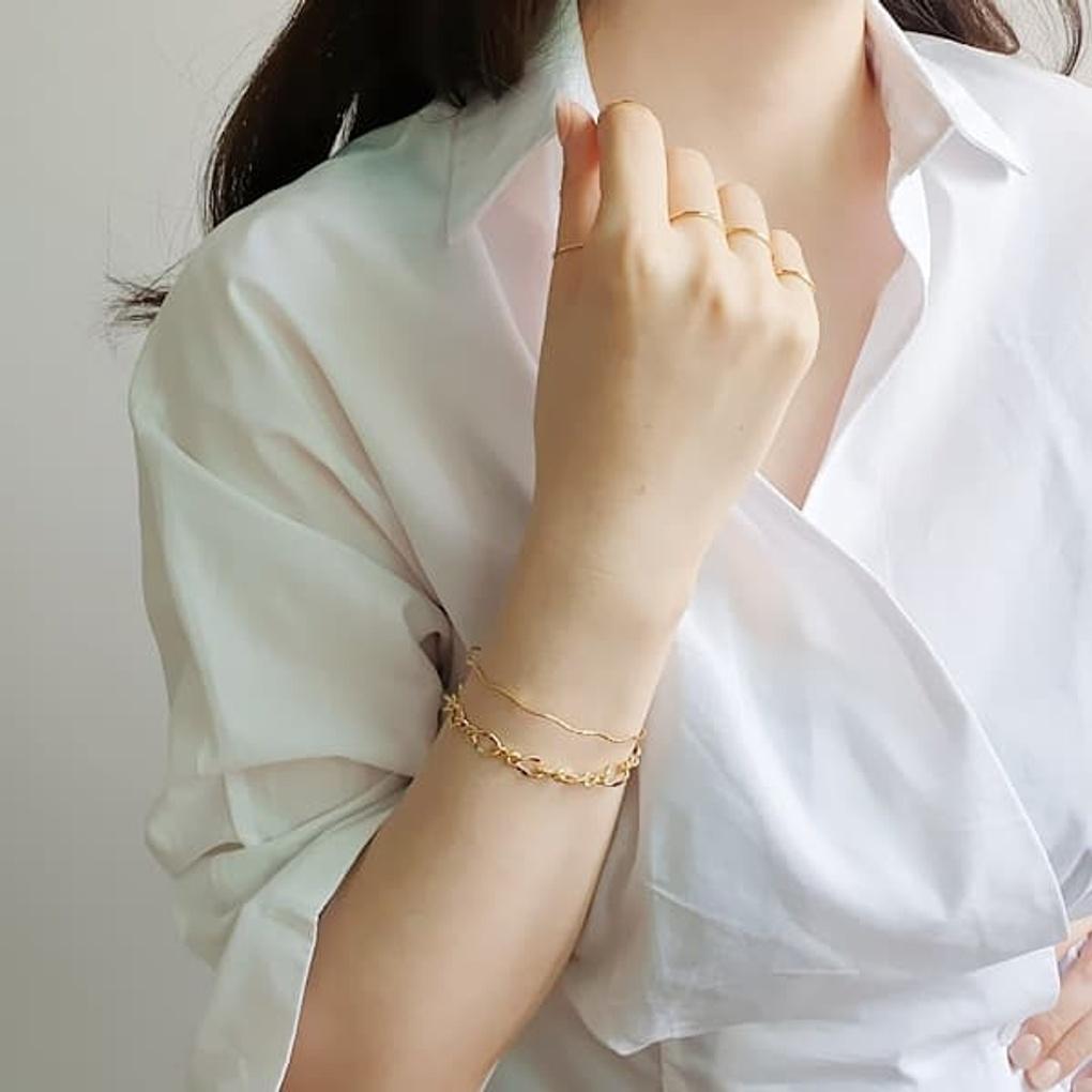 Women's 925 Silver 15K Plated Thin Auto Wave Bracelet