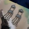 Boucles d'oreilles pendantes Vintage Thaïlandaises à pompons et motifs floraux pour femmes Style Chinois Unique Art Style Ethnique Bijoux pour Dames