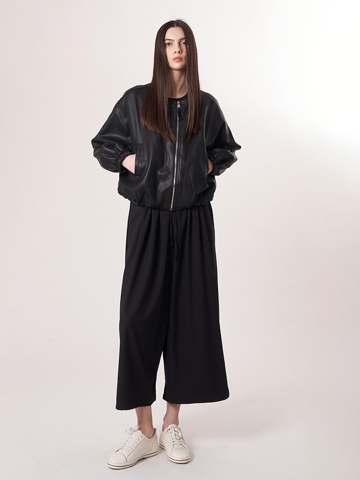 ATHPLATFORM Au52Pt33 F Wide Crop Pants_Black