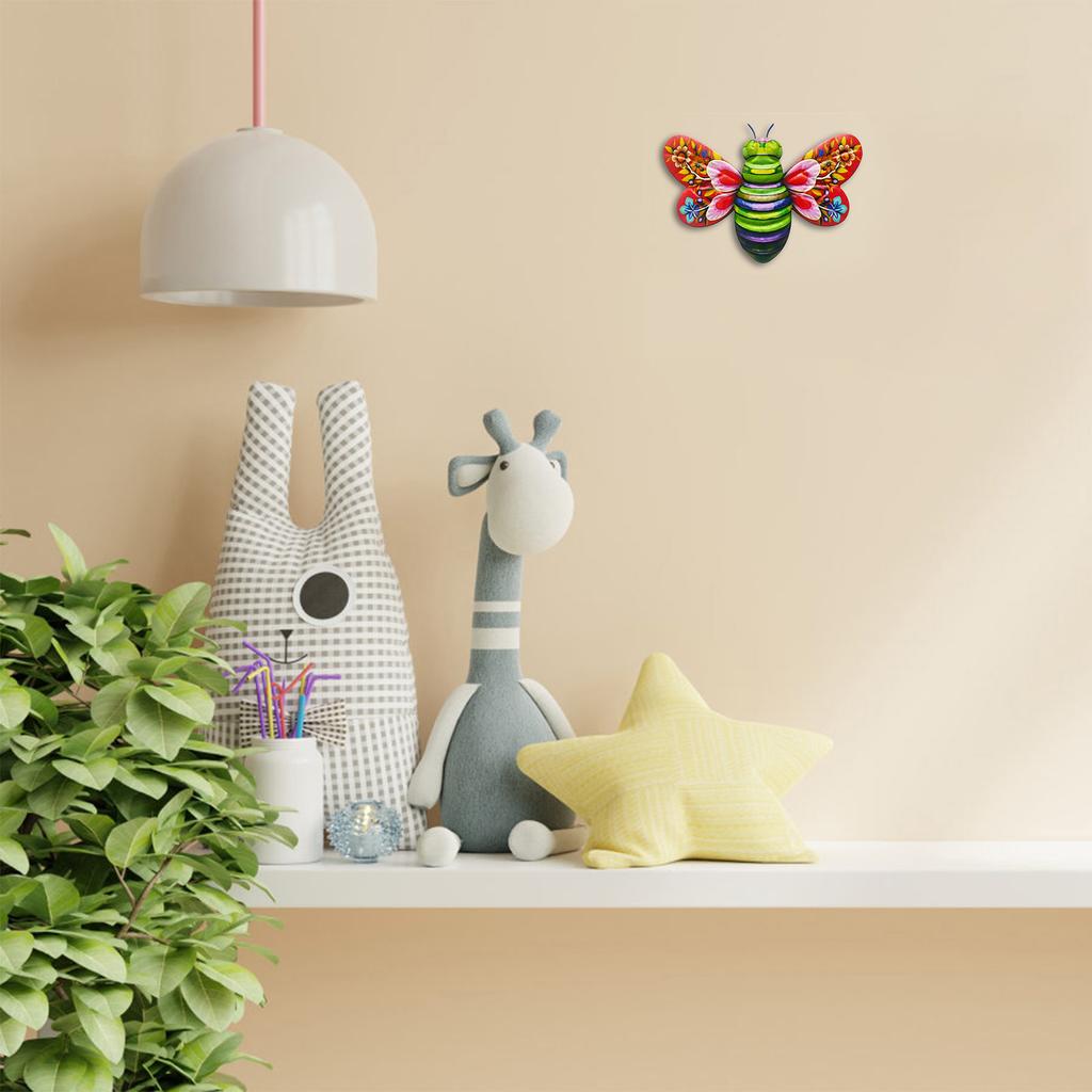 3D bee Hanging Decorations honeybee Sculpture Wall Accents Decoration Crafts Ornament for Courtyard Garden Kindergarten Lawn