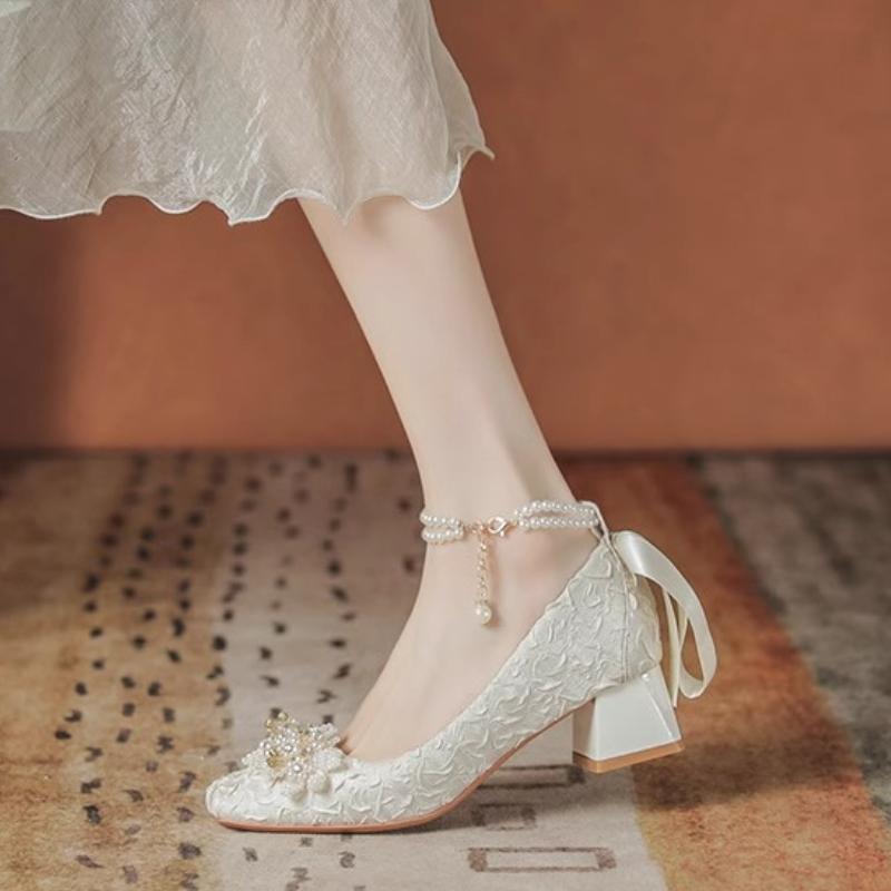 Móda Jaro a Podzim Nový Styl Špičatá Špička Ploché Ležérní Boty Dámské Mělká Ústa Perlová Spona Pohodlné Módní Dámské Boty