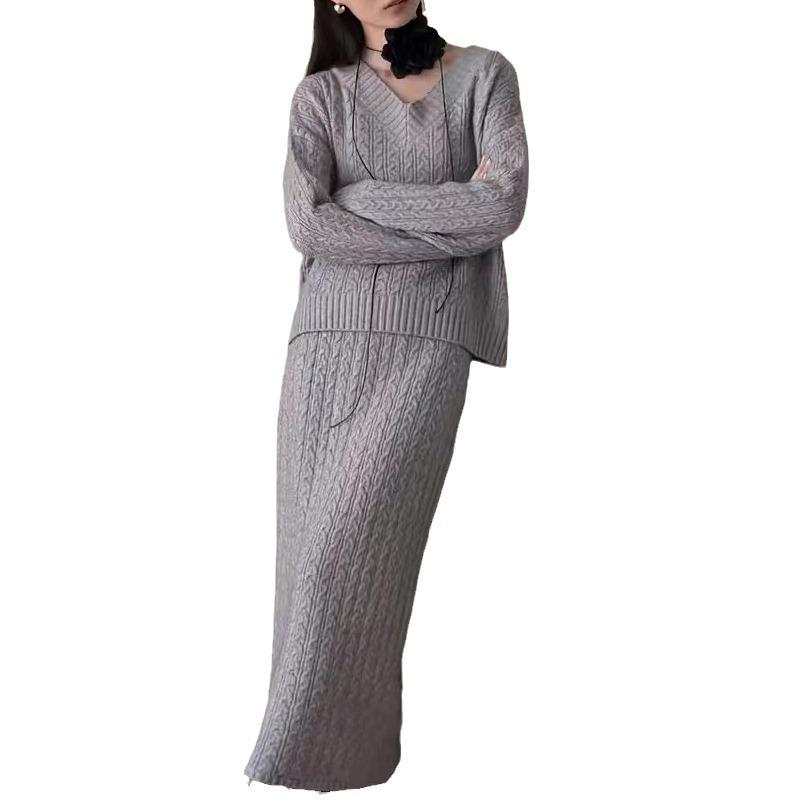 Twist Pattern Two-piece Sweater Women's Autumn and Winter Lazy Wind Loose Skirt + V-neck Knitted Sweater Set