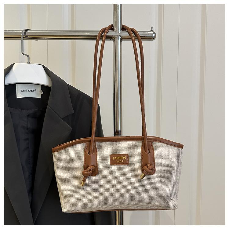 Large capacity 2025 new fresh texture casual personality portable shoulder underarm tote bag women