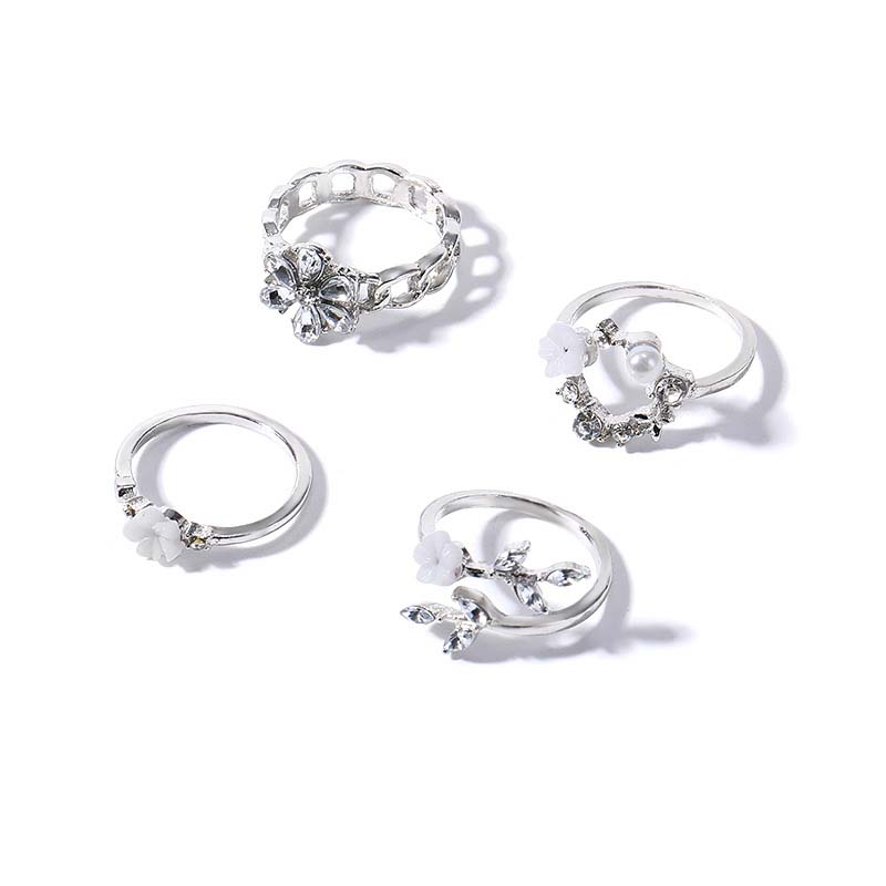 4Pcs/Set Fashion Silver Color Flower Shell Rings Set For Women Girls Exquisite Crystal Butterfly Geometric Finger Rings Jewelry