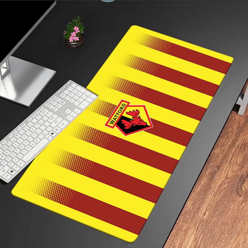 Watford Crest Design Mouse Pad, Rubber Base, Mouse Pad for Gamers and Office Use, Gaming Desk , Easy To Clean Mat Christmas Fan Gifts
