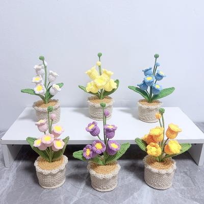 Zvončeková orchidea Háčkované kvety Kvetináč Kreatívne pletenie Kvet v kvetináči Roztomilá háčkovaná rastlina Stôl Domáca dekorácia Umelý kvet