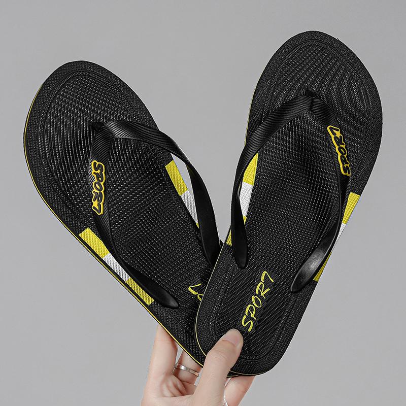 Fashion New summer flat men's non-slip lightweight wading outdoor beach sandals Family bathroom sandals flip-flops men's shoes