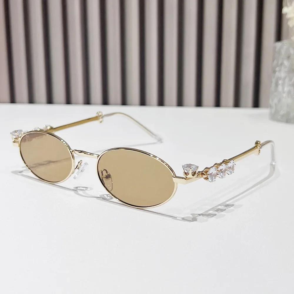 Retro Sunglasses Women UV400 Oval Shades Rhinestone Diamonds Protective Eyewear Sunscreen UV Protection Vintage Style
