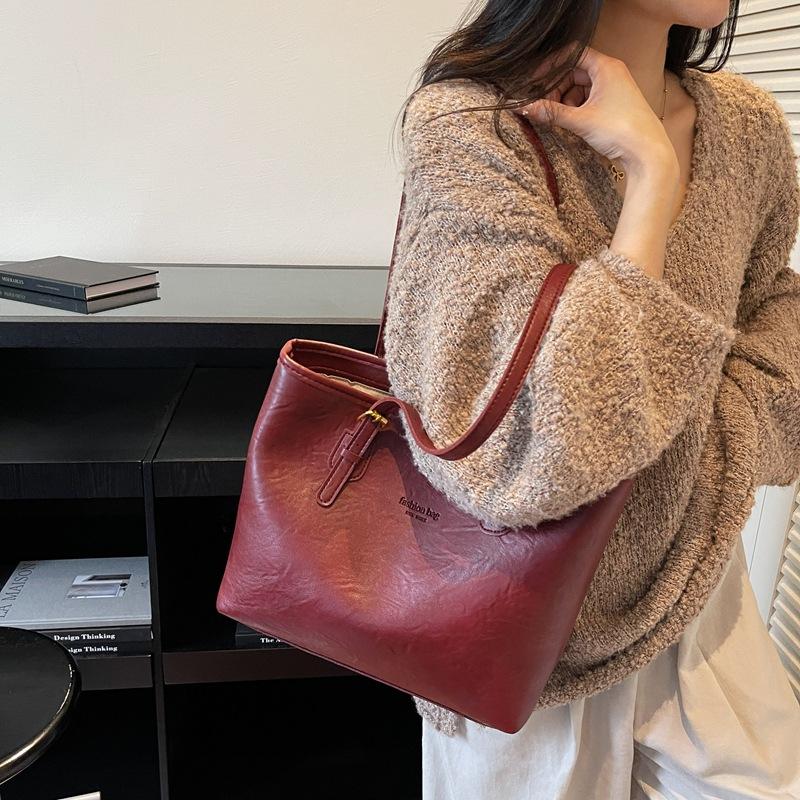 Retro big bag women's 2025 new trendy fashion versatile high sense large capacity tote bag commuter shoulder bag