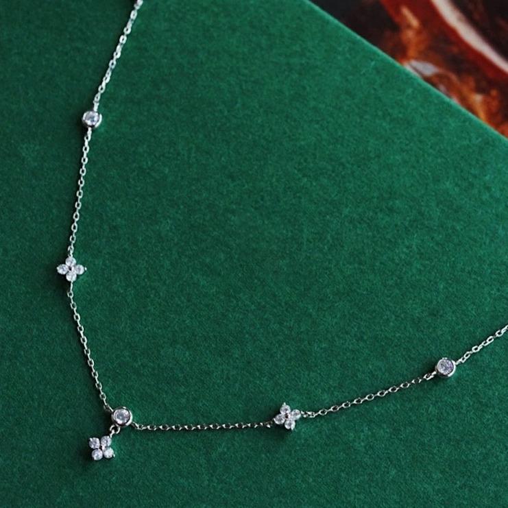 Zircon Four-Leaf Flower Jewelry Set: Necklace, Earrings, Bracelet & Ring - Trendy Style Clavicle Chain