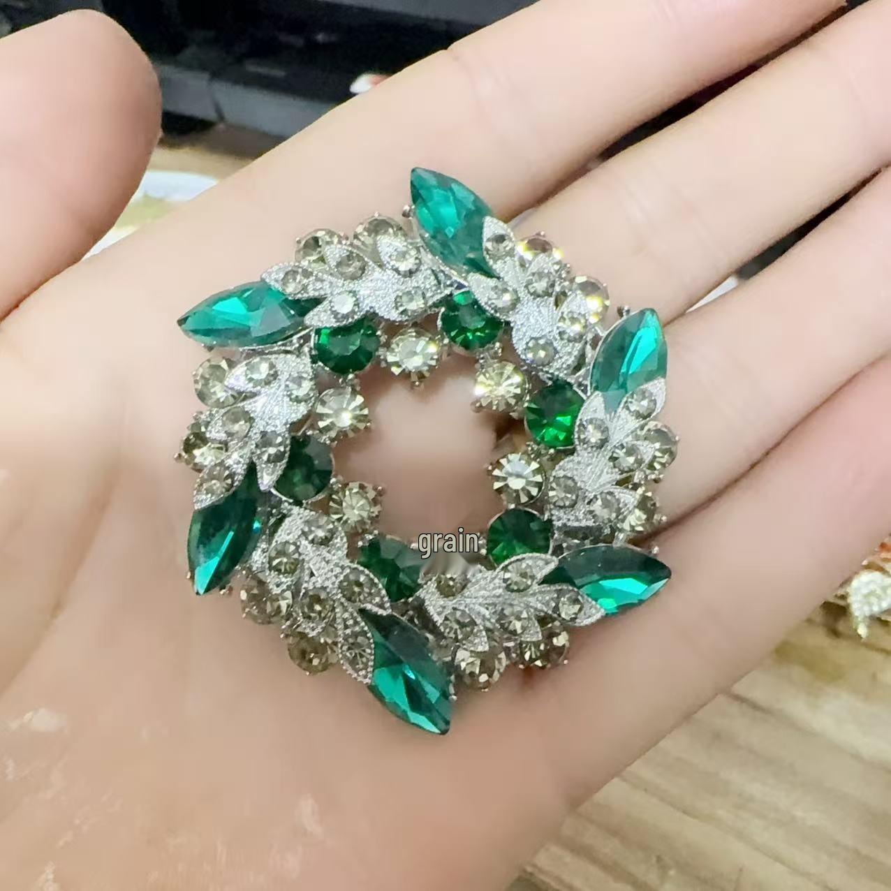 Elegant Korean Style Green Crystal Flower Brooch for Women