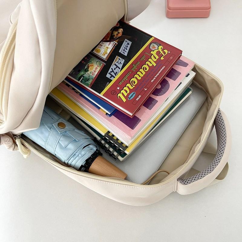 The Schoolbag Is High-value, Sweet and Cute, and the Schoolbag Is Casual, Simple, Light and Versatile.